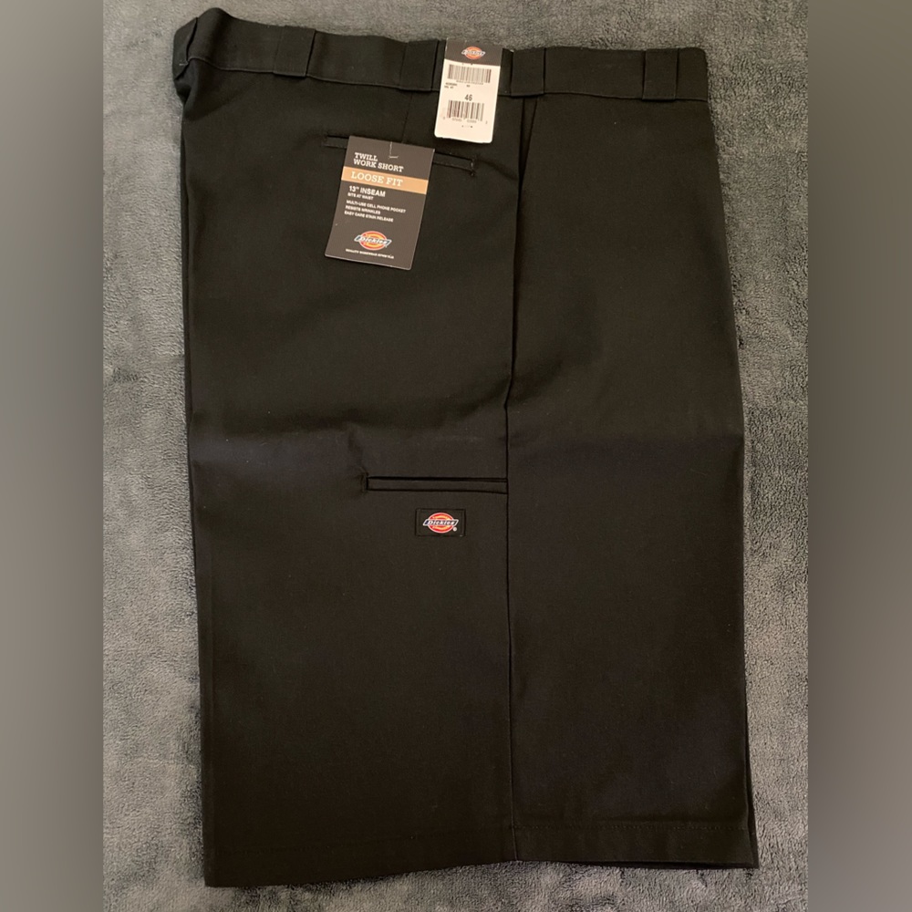 🖤🩳🖤 Dickies 13" Loose Fit Multi-Pocket Easy Care Twill Work Shorts - Black